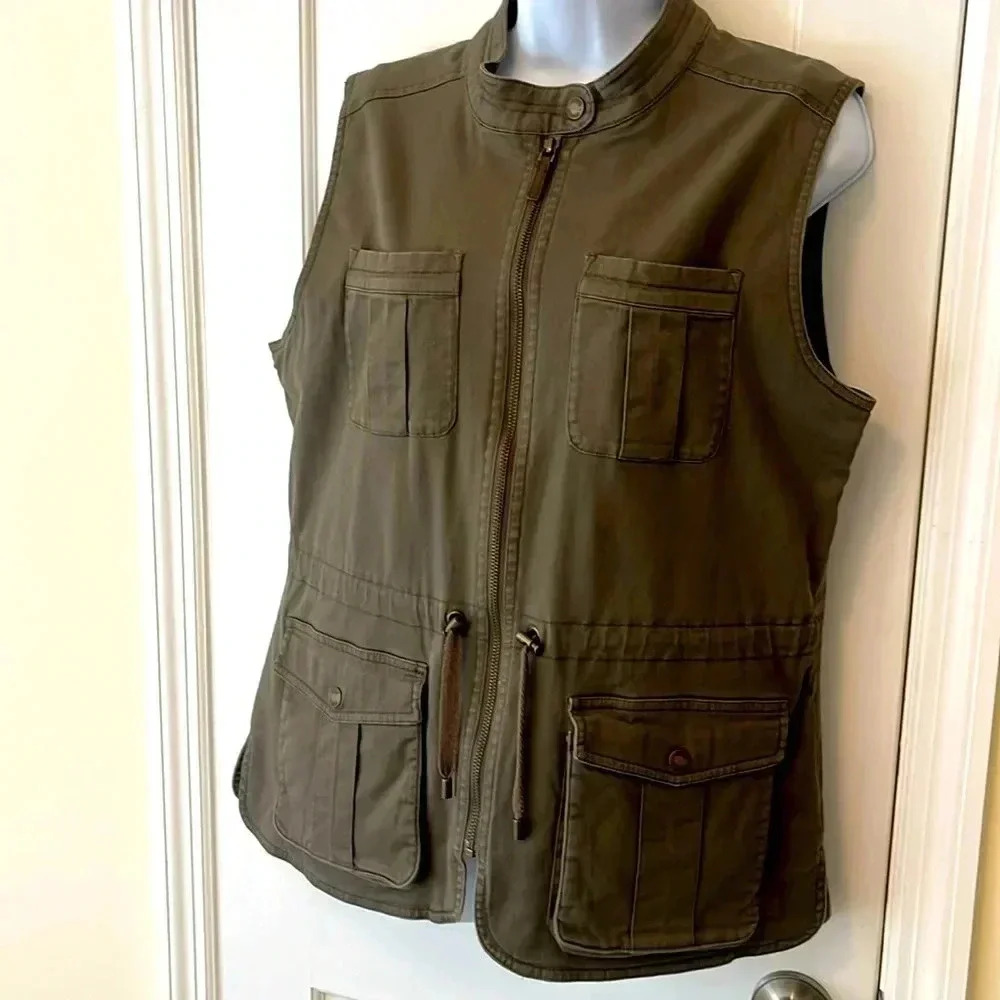 Vest Women’s Medium‎ Khaki Green Vintage Lined Pockets Hiking